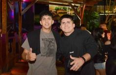 Foto de la galería: Noche de sábado: el plan de disfrute llegó con la previa en Holy de la Costanera