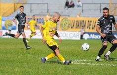 Foto de la galería: Federal A: Crucero igualó en casa y quedó a tiro de mantener la categoría