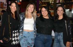 Foto de la galería: Noche de viernes: para el disfrute y encuentro, la cita para locales y turistas estuvo en la Costa posadeña