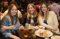 Foto de la galería: Noche de viernes: para el disfrute y encuentro, la cita para locales y turistas estuvo en la Costa posadeña