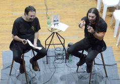 Foto de la galería: MetaLiteratura: se presentó el libro de poesía y tributo metalero de Matías Voynes 