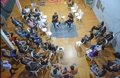 Foto de la galería: MetaLiteratura: se presentó el libro de poesía y tributo metalero de Matías Voynes 