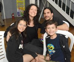 Foto de la galería: MetaLiteratura: se presentó el libro de poesía y tributo metalero de Matías Voynes 