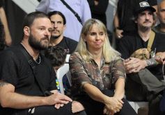 Foto de la galería: MetaLiteratura: se presentó el libro de poesía y tributo metalero de Matías Voynes 