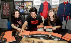 Foto de la galería: MetaLiteratura: se presentó el libro de poesía y tributo metalero de Matías Voynes 