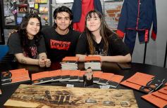 Foto de la galería: MetaLiteratura: se presentó el libro de poesía y tributo metalero de Matías Voynes 