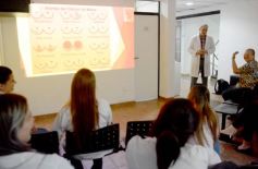 Foto de la galería: Octubre Rosa:  para prevenir y concientizar, el Instituto Gema invitó a hablar sobre el Cáncer de Mama