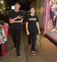 Foto de la galería: Otra vuelta en la ciudad, con la gente amiga que no falta