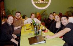 Foto de la galería: Noche de Sábado en el centro posadeño: punto de encuentro en el último finde del mes