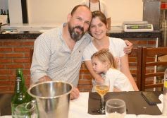 Foto de la galería: Noche de Sábado en el centro posadeño: punto de encuentro en el último finde del mes