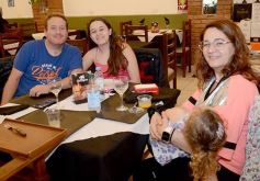 Foto de la galería: Noche de Sábado en el centro posadeño: punto de encuentro en el último finde del mes