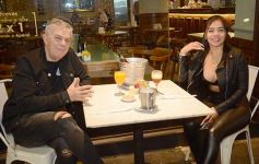 Foto de la galería: Noche de Sábado en el centro posadeño: punto de encuentro en el último finde del mes