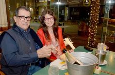 Foto de la galería: Noche de Sábado en el centro posadeño: punto de encuentro en el último finde del mes