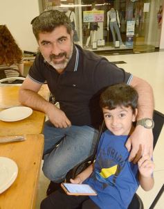 Foto de la galería: Noche de Sábado en el centro posadeño: punto de encuentro en el último finde del mes