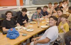 Foto de la galería: Noche de Sábado en el centro posadeño: punto de encuentro en el último finde del mes