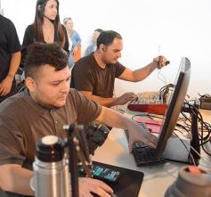 Foto de la galería: Lideres del presente: estudiantes misioneros debatieron sobre ESI, democracia y políticas educativas