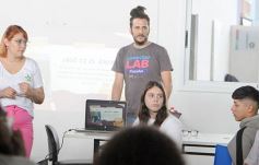 Foto de la galería: Lideres del presente: estudiantes misioneros debatieron sobre ESI, democracia y políticas educativas