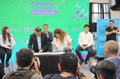 Foto de la galería: Camino al balotaje: Massa compartió agenda con el arco político misionero