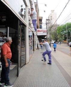 Foto de la galería: Entre recorridas y trabajo: el ritmo de la ciudad suma encuentro con los amigos