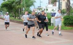 Foto de la galería: Entre recorridas y trabajo: el ritmo de la ciudad suma encuentro con los amigos