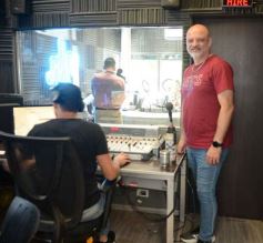 Foto de la galería: Entre recorridas y trabajo: el ritmo de la ciudad suma encuentro con los amigos