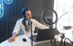 Foto de la galería: Entre recorridas y trabajo: el ritmo de la ciudad suma encuentro con los amigos