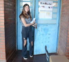 Foto de la galería: Balotaje 2023: con buen tiempo de por medio, el folclore electoral se vivió a pleno en la ciudad