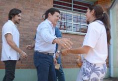 Foto de la galería: Balotaje 2023: con buen tiempo de por medio, el folclore electoral se vivió a pleno en la ciudad