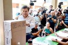 Foto de la galería: Balotaje 2023: con buen tiempo de por medio, el folclore electoral se vivió a pleno en la ciudad