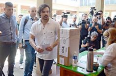 Foto de la galería: Balotaje 2023: con buen tiempo de por medio, el folclore electoral se vivió a pleno en la ciudad