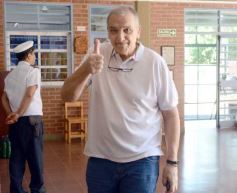 Foto de la galería: Balotaje 2023: con buen tiempo de por medio, el folclore electoral se vivió a pleno en la ciudad