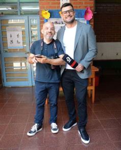 Foto de la galería: Balotaje 2023: con buen tiempo de por medio, el folclore electoral se vivió a pleno en la ciudad