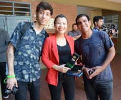 Foto de la galería: Balotaje 2023: con buen tiempo de por medio, el folclore electoral se vivió a pleno en la ciudad