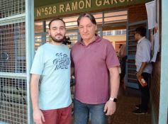 Foto de la galería: Balotaje 2023: con buen tiempo de por medio, el folclore electoral se vivió a pleno en la ciudad