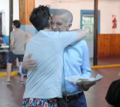 Foto de la galería: Balotaje 2023: con buen tiempo de por medio, el folclore electoral se vivió a pleno en la ciudad