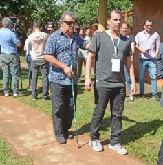 Foto de la galería: Balotaje 2023: con buen tiempo de por medio, el folclore electoral se vivió a pleno en la ciudad