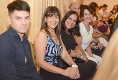 Foto de la galería: Desfile Cierre: moda y diseño misionero dieron cita en lo alto de la ciudad capital