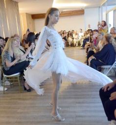 Foto de la galería: Desfile Cierre: moda y diseño misionero dieron cita en lo alto de la ciudad capital