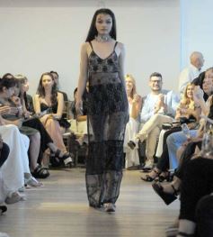 Foto de la galería: Desfile Cierre: moda y diseño misionero dieron cita en lo alto de la ciudad capital