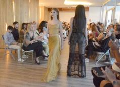 Foto de la galería: Desfile Cierre: moda y diseño misionero dieron cita en lo alto de la ciudad capital