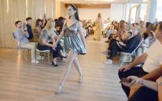 Foto de la galería: Desfile Cierre: moda y diseño misionero dieron cita en lo alto de la ciudad capital