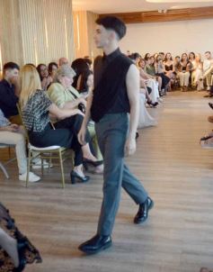 Foto de la galería: Desfile Cierre: moda y diseño misionero dieron cita en lo alto de la ciudad capital