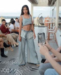 Foto de la galería: Desfile Cierre: moda y diseño misionero dieron cita en lo alto de la ciudad capital