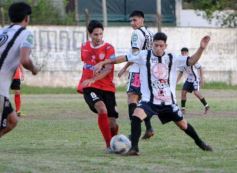 Foto de la galería: Regional Amateur: el Decano ganó y alcanzó la punta en su zona
