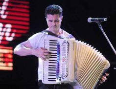 Foto de la galería: 54° Festival del Litoral: con el Chango Spasiuk y otros consagrados, la fiesta popular abrió la 1ra noche