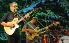 Foto de la galería: 54° Festival del Litoral: con el Chango Spasiuk y otros consagrados, la fiesta popular abrió la 1ra noche