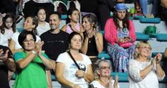 Foto de la galería: 54° Festival del Litoral: con el Chango Spasiuk y otros consagrados, la fiesta popular abrió la 1ra noche