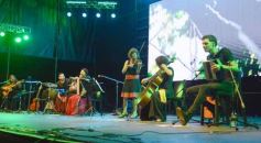 Foto de la galería: 54° Festival del Litoral: con el Chango Spasiuk y otros consagrados, la fiesta popular abrió la 1ra noche