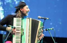 Foto de la galería: 54° Festival del Litoral: con el Chango Spasiuk y otros consagrados, la fiesta popular abrió la 1ra noche