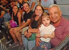 Foto de la galería: 54° Festival del Litoral: con el Chango Spasiuk y otros consagrados, la fiesta popular abrió la 1ra noche